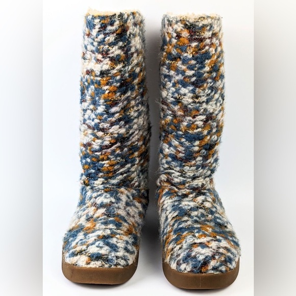 Women’s Size 8 Toasty Tails Wool Boots - Picture 1 of 5